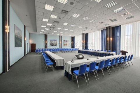 Большой зал конференц-центра